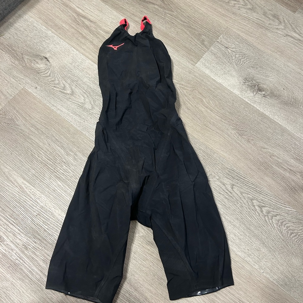 Mizuno NV Size 26